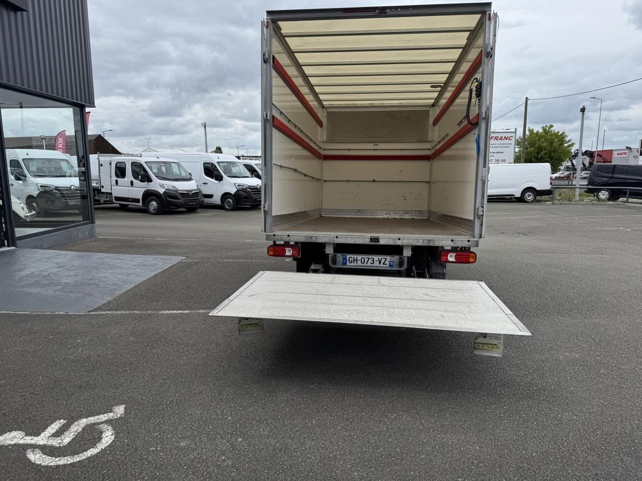 Iveco Daily 35 C 16 CAISSE HAYON 20M3 - Fourgon grand volume: photos 2 Iveco Daily 35 C 16 CAISSE HAYON 20M3 - Fourgon grand volume: photos 2