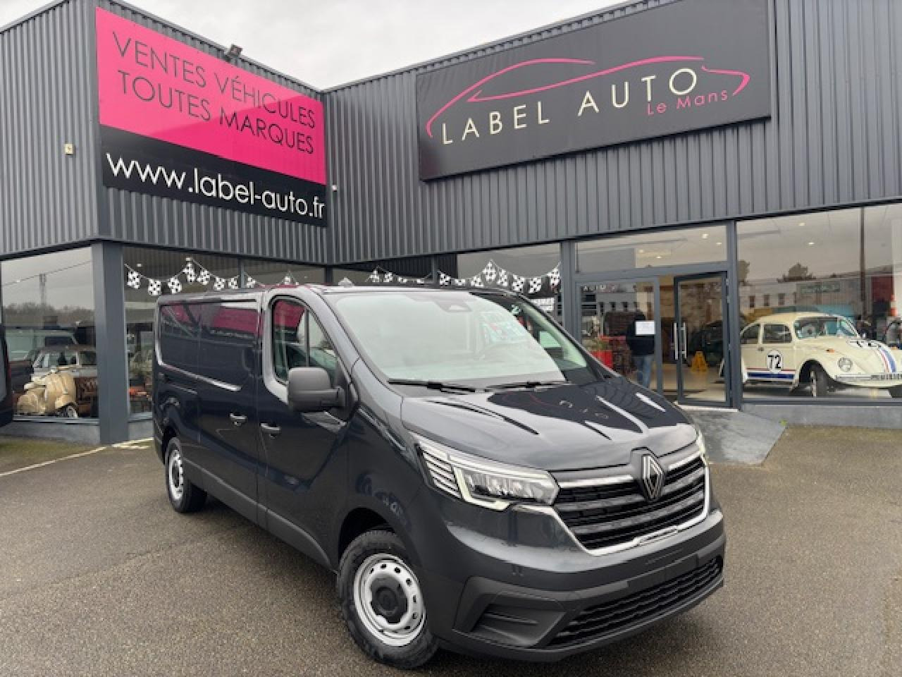 RENAULT Trafic L2H1 3000 Kg 2.0 Blue dCi - 150 2024 III FOURGON Fourgon Advance L2H1 PHASE 3 - Fourgon utilitaire: photos 1 RENAULT Trafic L2H1 3000 Kg 2.0 Blue dCi - 150 2024 III FOURGON Fourgon Advance L2H1 PHASE 3 - Fourgon utilitaire: photos 1
