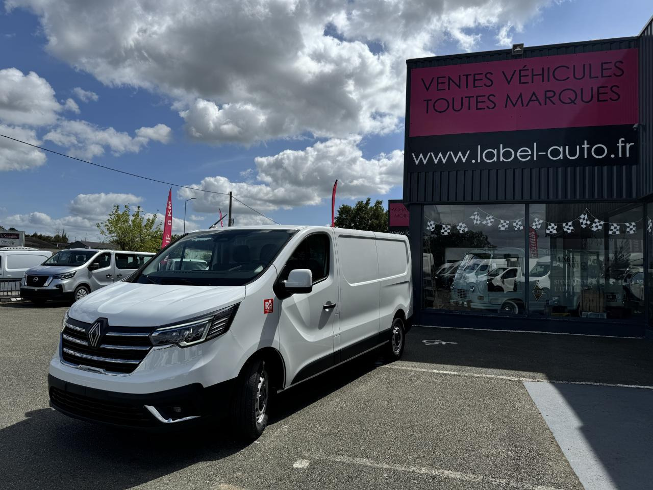 RENAULT Trafic L2H1 3000 Kg 2.0 Blue dCi - 170 2024 III FOURGON Fourgon Advance L2H1 PHASE 3 - Fourgon utilitaire: photos 3 RENAULT Trafic L2H1 3000 Kg 2.0 Blue dCi - 170 2024 III FOURGON Fourgon Advance L2H1 PHASE 3 - Fourgon utilitaire: photos 3