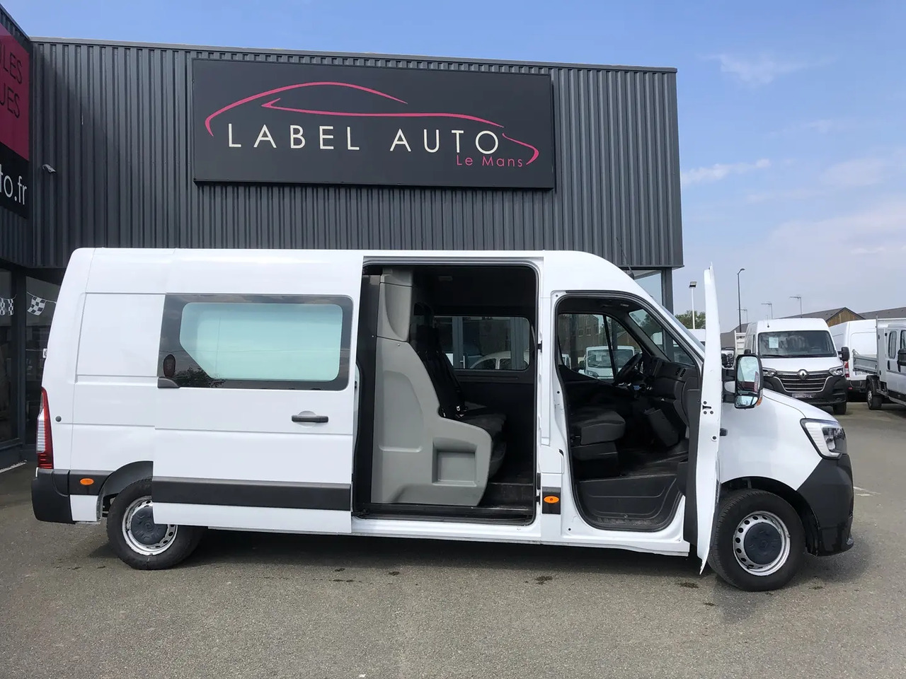Utilitaire double cabine Renault Master F3300 L2H2 2.3 DCI 135CH CABINE APPROFONDIE CONFORT EURO6: photos 1
