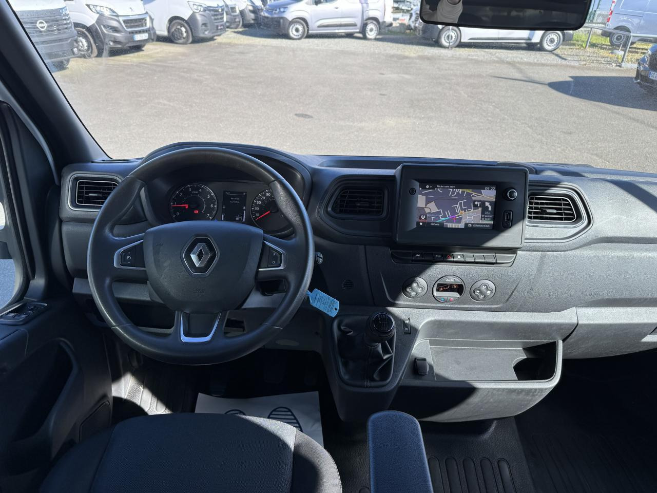 Renault Master combi RENAULT 3T5 BENNE + COFFRE RJ DOUBLE CABINE 6 PL 2.3 DCI 130 CH CONFORT + GPS + REGUL + CLIM - Utilitaire benne: photos 3 Renault Master combi RENAULT 3T5 BENNE + COFFRE RJ DOUBLE CABINE 6 PL 2.3 DCI 130 CH CONFORT + GPS + REGUL + CLIM - Utilitaire benne: photos 3