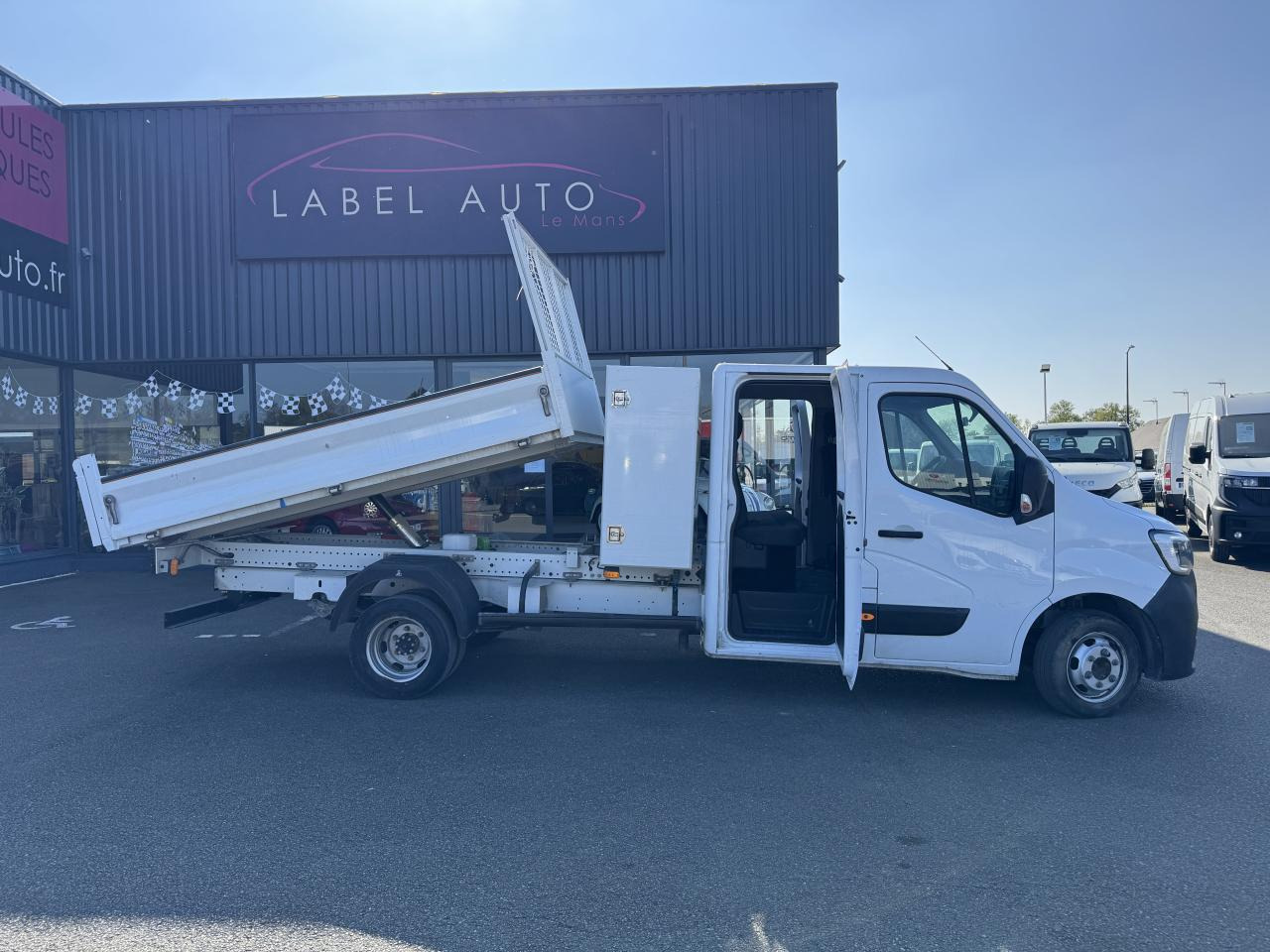 Renault Master combi RENAULT 3T5 BENNE + COFFRE RJ DOUBLE CABINE 6 PL 2.3 DCI 130 CH CONFORT + GPS + REGUL + CLIM - Utilitaire benne: photos 1 Renault Master combi RENAULT 3T5 BENNE + COFFRE RJ DOUBLE CABINE 6 PL 2.3 DCI 130 CH CONFORT + GPS + REGUL + CLIM - Utilitaire benne: photos 1