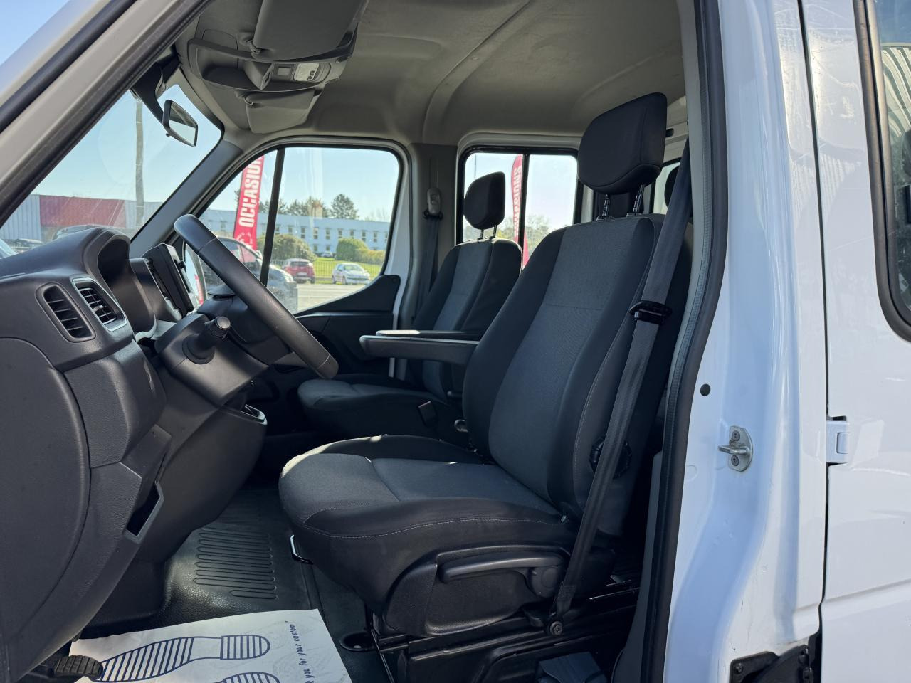 Renault Master combi RENAULT 3T5 BENNE + COFFRE RJ DOUBLE CABINE 6 PL 2.3 DCI 130 CH CONFORT + GPS + REGUL + CLIM - Utilitaire benne: photos 4 Renault Master combi RENAULT 3T5 BENNE + COFFRE RJ DOUBLE CABINE 6 PL 2.3 DCI 130 CH CONFORT + GPS + REGUL + CLIM - Utilitaire benne: photos 4