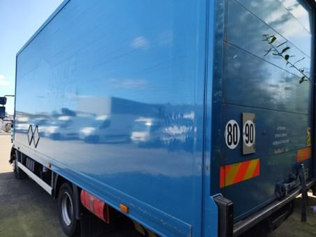 Renault D 7.5 LOW P4x2 210E6 Fourgon Polyfond avec hayon Repliable - Camion fourgon: photos 3 Renault D 7.5 LOW P4x2 210E6 Fourgon Polyfond avec hayon Repliable - Camion fourgon: photos 3