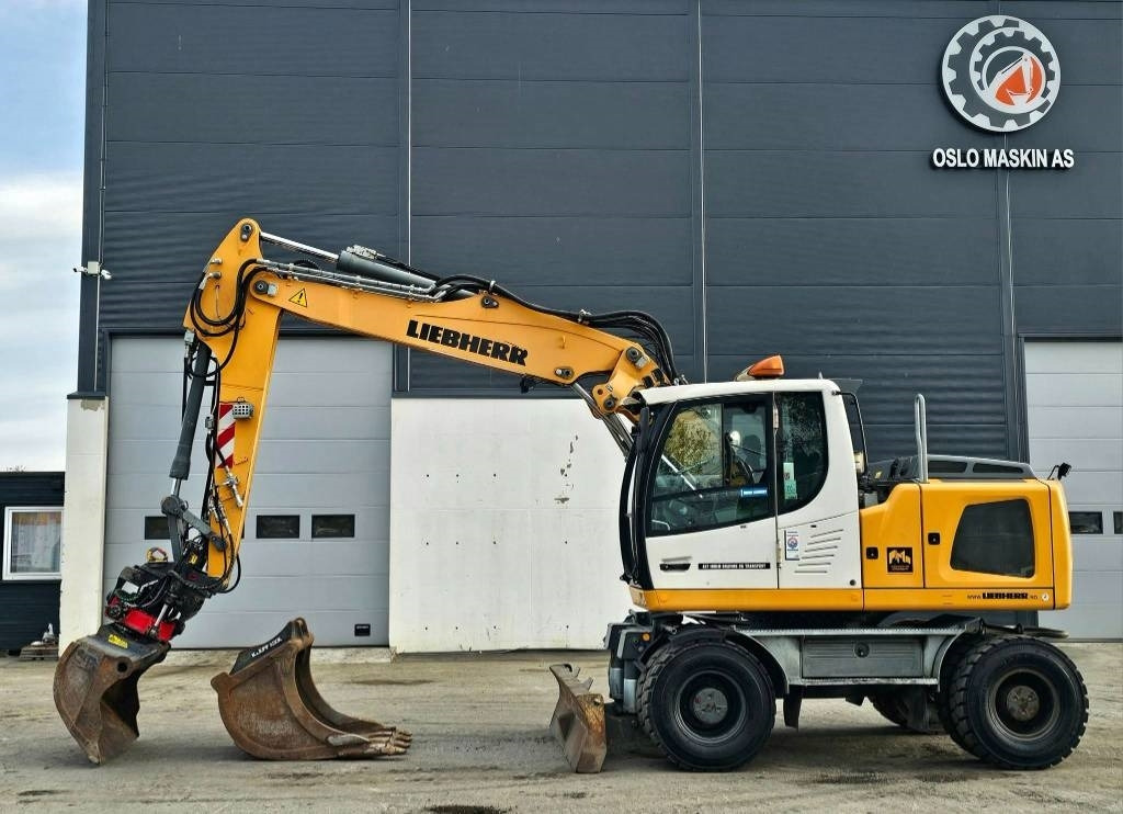 Liebherr A 916 - Pelle sur pneus: photos 2 Liebherr A 916 - Pelle sur pneus: photos 2
