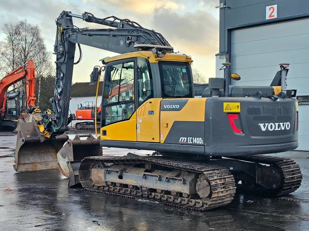 Volvo EC 140 DL - Pelle sur chenille: photos 3 Volvo EC 140 DL - Pelle sur chenille: photos 3
