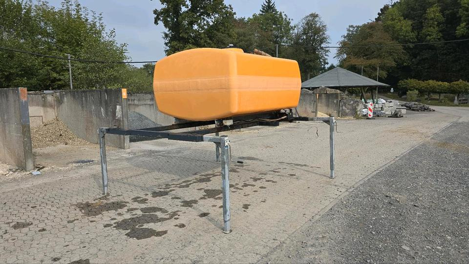 Dücker 5m3 Wassertank Wasserfass für Unimog UGE UGN 405 U300 400 500 427 430 LKW Boschung wassertank Laugentank Bewässerung 5000liter - Conteneur citerne: photos 5 Dücker 5m3 Wassertank Wasserfass für Unimog UGE UGN 405 U300 400 500 427 430 LKW Boschung wassertank Laugentank Bewässerung 5000liter - Conteneur citerne: photos 5