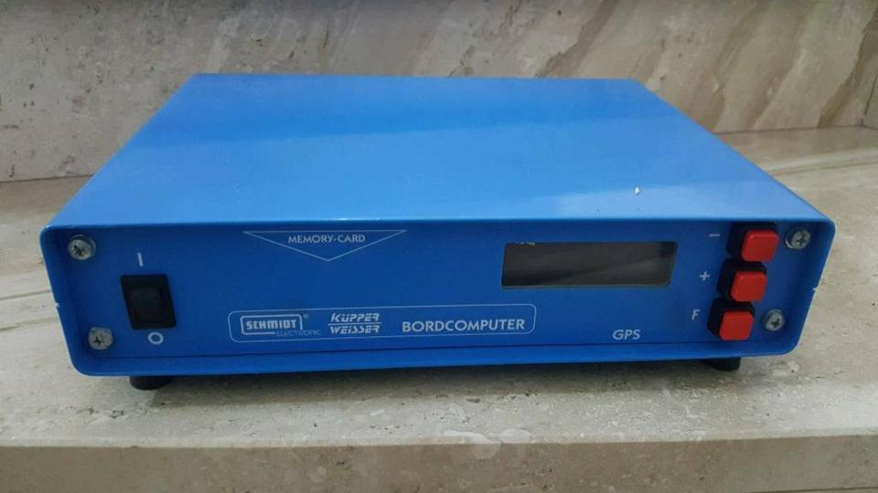 GPS Datenerfassungscomputer für Schmidt Salzstreuer Winterdienst - Système de navigation pour Véhicule de voirie/ Spécial: photos 2 GPS Datenerfassungscomputer für Schmidt Salzstreuer Winterdienst - Système de navigation pour Véhicule de voirie/ Spécial: photos 2