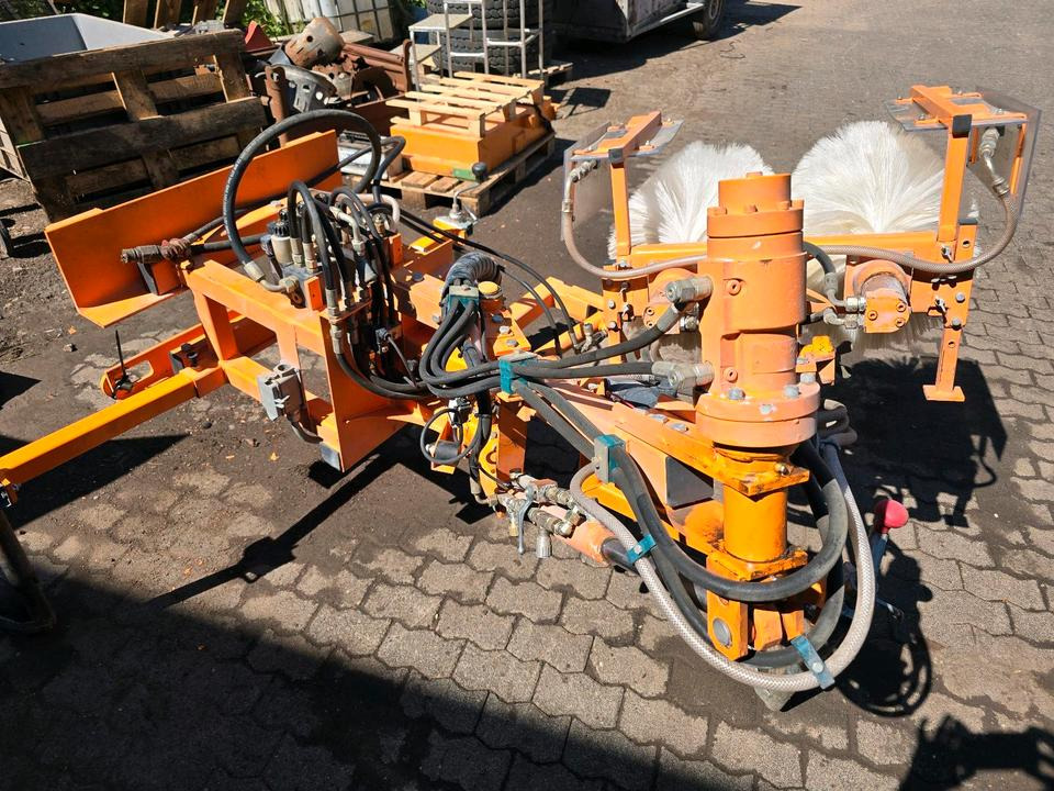 Leitpfostenwaschgerät WV 3-L Wassenberg Schmidt Drutzel für Unimog 405 U290 300 400 500 427 424 318 218 430 Leitpfosten - Brosse: photos 3 Leitpfostenwaschgerät WV 3-L Wassenberg Schmidt Drutzel für Unimog 405 U290 300 400 500 427 424 318 218 430 Leitpfosten - Brosse: photos 3