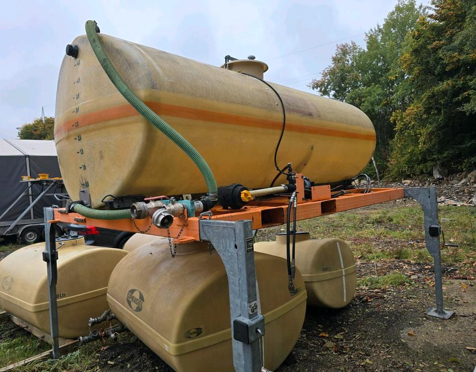 Mulag 5000FL 5m3 Wassertank Speidel Wasserfass für Unimog UGE UGN 405 U300 400 500 427 430 LKW Boschung wassertank Laugentank Bewässerung 5000liter LKW - Conteneur citerne: photos 1 Mulag 5000FL 5m3 Wassertank Speidel Wasserfass für Unimog UGE UGN 405 U300 400 500 427 430 LKW Boschung wassertank Laugentank Bewässerung 5000liter LKW - Conteneur citerne: photos 1