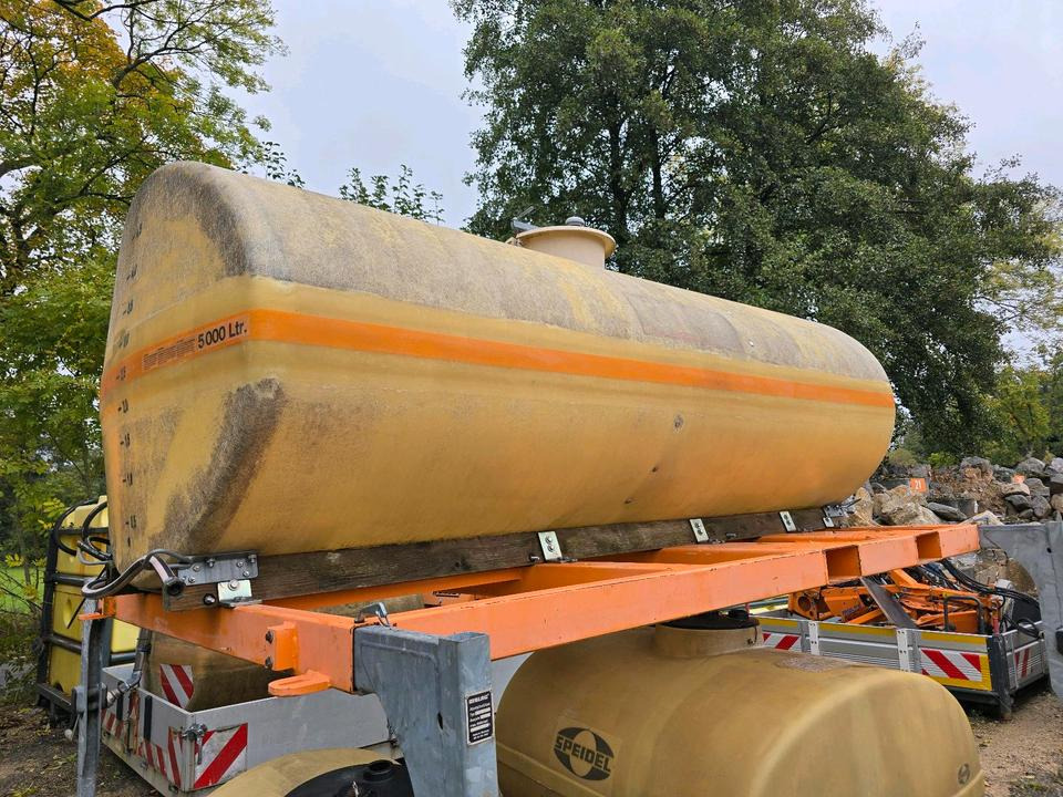 Mulag 5000FL 5m3 Wassertank Speidel Wasserfass für Unimog UGE UGN 405 U300 400 500 427 430 LKW Boschung wassertank Laugentank Bewässerung 5000liter LKW - Conteneur citerne: photos 2 Mulag 5000FL 5m3 Wassertank Speidel Wasserfass für Unimog UGE UGN 405 U300 400 500 427 430 LKW Boschung wassertank Laugentank Bewässerung 5000liter LKW - Conteneur citerne: photos 2