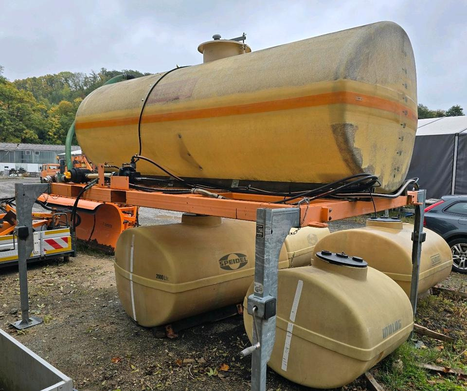 Mulag 5000FL 5m3 Wassertank Speidel Wasserfass für Unimog UGE UGN 405 U300 400 500 427 430 LKW Boschung wassertank Laugentank Bewässerung 5000liter LKW - Conteneur citerne: photos 3 Mulag 5000FL 5m3 Wassertank Speidel Wasserfass für Unimog UGE UGN 405 U300 400 500 427 430 LKW Boschung wassertank Laugentank Bewässerung 5000liter LKW - Conteneur citerne: photos 3