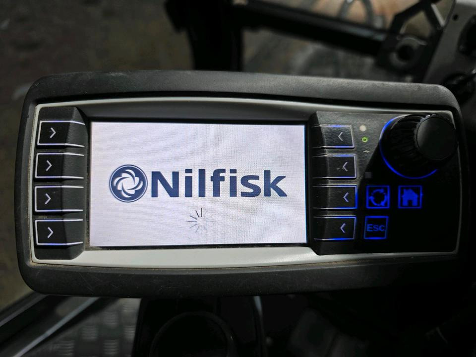 Balayeuse de voirie Nilfisk City Ranger 3500 Kehrmaschine Straßenkehrmaschine mit Schmidt Bediendisplay Hako Kehreinheit: photos 10