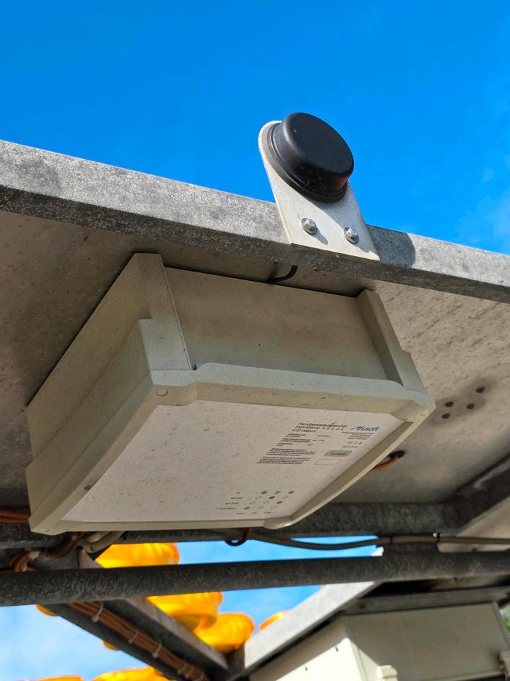 Nissen LED Absperrtafel DORA GPS FAT VZ-616 Fahrbare Absperrtafel Sperrwand Verkehrsleittafel Verkehrssicherungsanhänger Verkehrsleitanhänger Trebbiner Horizont - Remorque: photos 5 Nissen LED Absperrtafel DORA GPS FAT VZ-616 Fahrbare Absperrtafel Sperrwand Verkehrsleittafel Verkehrssicherungsanhänger Verkehrsleitanhänger Trebbiner Horizont - Remorque: photos 5