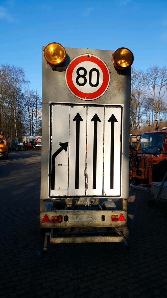 Nissen Vorwarntafel VLT Warntafel Verkehrsleittafel Verkehrsleitanhänger Verkehrssicherungsanhänger Absperrtafel Sperrwand Horizont VWT E Trebbiner - Remorque: photos 3 Nissen Vorwarntafel VLT Warntafel Verkehrsleittafel Verkehrsleitanhänger Verkehrssicherungsanhänger Absperrtafel Sperrwand Horizont VWT E Trebbiner - Remorque: photos 3