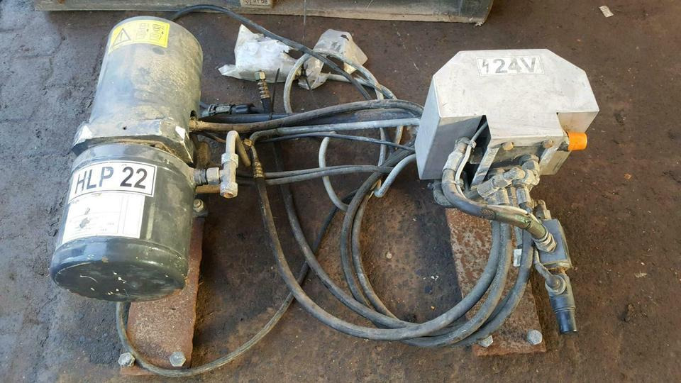 Schneepflug Schmidt Hydraulikanlage Schneeschild Elektrohydraulik - Hydraulique pour Véhicule de voirie/ Spécial: photos 2 Schneepflug Schmidt Hydraulikanlage Schneeschild Elektrohydraulik - Hydraulique pour Véhicule de voirie/ Spécial: photos 2