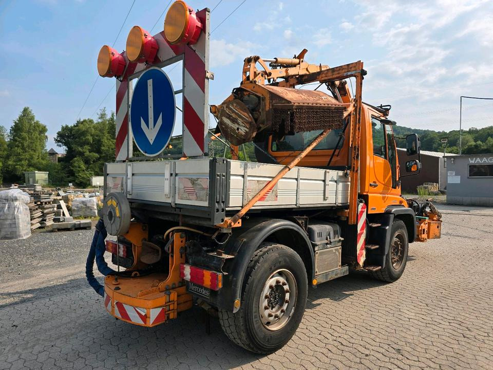 Unimog 405/12 U400 6-Zylinder Mulag Mähausleger MKM 700 UGN UGE 405/10 Mercedes-Benz U 300 500 Böschungsmäher 400 - Engin de déneigement: photos 4 Unimog 405/12 U400 6-Zylinder Mulag Mähausleger MKM 700 UGN UGE 405/10 Mercedes-Benz U 300 500 Böschungsmäher 400 - Engin de déneigement: photos 4