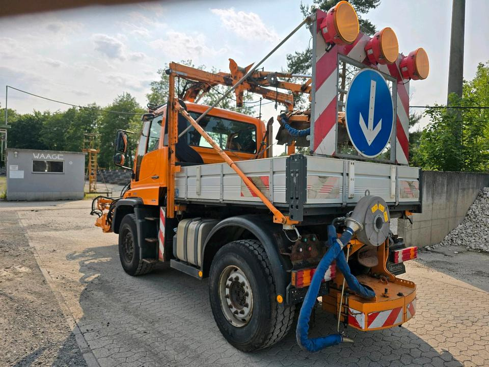 Unimog 405/12 U400 6-Zylinder Mulag Mähausleger MKM 700 UGN UGE 405/10 Mercedes-Benz U 300 500 Böschungsmäher 400 - Engin de déneigement: photos 3 Unimog 405/12 U400 6-Zylinder Mulag Mähausleger MKM 700 UGN UGE 405/10 Mercedes-Benz U 300 500 Böschungsmäher 400 - Engin de déneigement: photos 3
