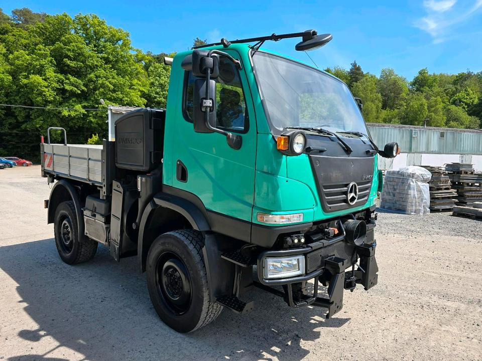 Unimog 405 U20 Mercedes-Benz Bluetec 4 U 20 290 300 400 500 UGE UGN - Camion plateau: photos 2 Unimog 405 U20 Mercedes-Benz Bluetec 4 U 20 290 300 400 500 UGE UGN - Camion plateau: photos 2