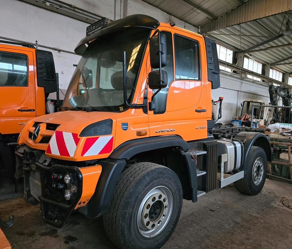Unimog U423 EAS NKS-Z-UGE-43 Mercedes-Benz 405/10 405/12 UGE Mercedes-Benz U 318 323 327 423 427 429 430 EasyDrive Variopilot - Châssis cabine, Véhicule de voirie/ Spécial: photos 1 Unimog U423 EAS NKS-Z-UGE-43 Mercedes-Benz 405/10 405/12 UGE Mercedes-Benz U 318 323 327 423 427 429 430 EasyDrive Variopilot - Châssis cabine, Véhicule de voirie/ Spécial: photos 1