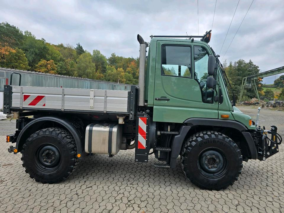 Unimog U300 AGRAR 405/10 405/12 NKS-Z-UGN-43K Mercedes-Benz UGE UGN LOF U 300 400 500 - Véhicule de voirie/ Spécial: photos 4 Unimog U300 AGRAR 405/10 405/12 NKS-Z-UGN-43K Mercedes-Benz UGE UGN LOF U 300 400 500 - Véhicule de voirie/ Spécial: photos 4