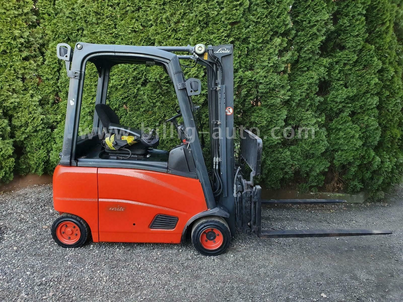 Linde E18 PH 4-Rad Seitenschieber*Zinkenverstellung* - Chariot élévateur électrique: photos 3 Linde E18 PH 4-Rad Seitenschieber*Zinkenverstellung* - Chariot élévateur électrique: photos 3