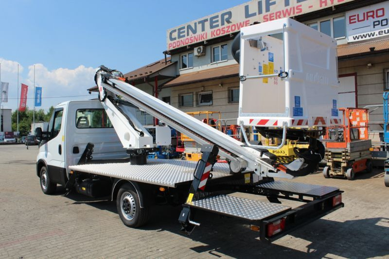 Oil&Steel Scorpion 1812 podnośnik koszowy 18 m zamontowany na Iveco Daily - Camion avec nacelle: photos 4 Oil&Steel Scorpion 1812 podnośnik koszowy 18 m zamontowany na Iveco Daily - Camion avec nacelle: photos 4