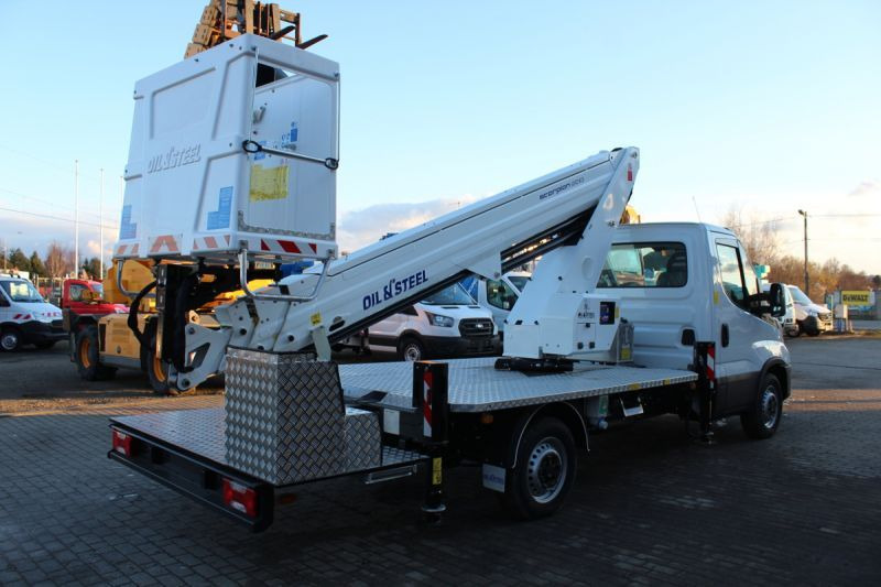 Oil&Steel Scorpion 2013 - 20 m zamontowany na Iveco 35S14H - Camion avec nacelle: photos 3 Oil&Steel Scorpion 2013 - 20 m zamontowany na Iveco 35S14H - Camion avec nacelle: photos 3