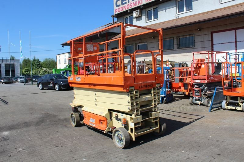 Podnośnik nożycowy elektryczny 12 m JLG 3246 ES - Nacelle ciseaux: photos 4 Podnośnik nożycowy elektryczny 12 m JLG 3246 ES - Nacelle ciseaux: photos 4