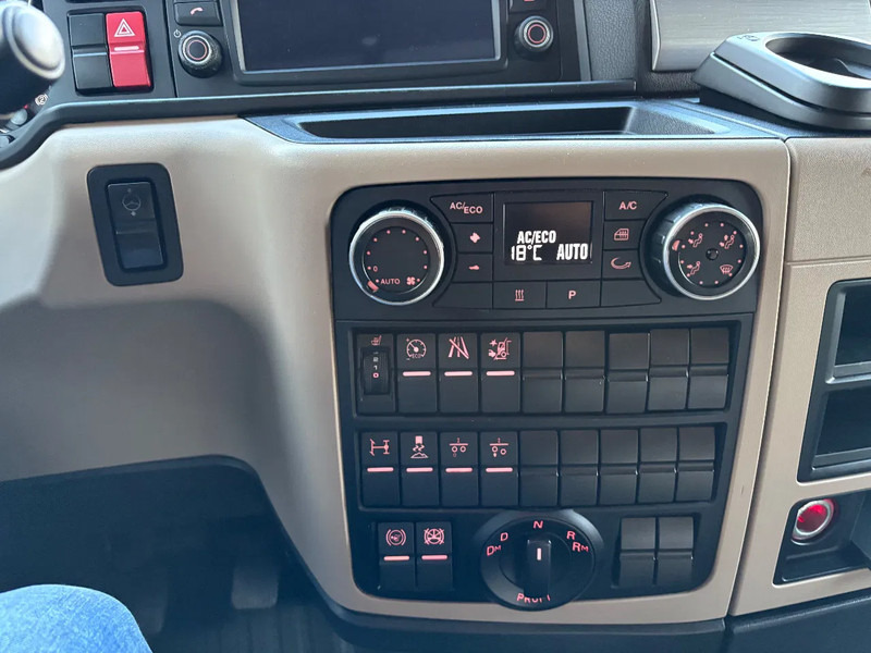 MAN TGX 18.500 4x2 / YEAR 2019 / RETARDER / - Tracteur routier: photos 3 MAN TGX 18.500 4x2 / YEAR 2019 / RETARDER / - Tracteur routier: photos 3