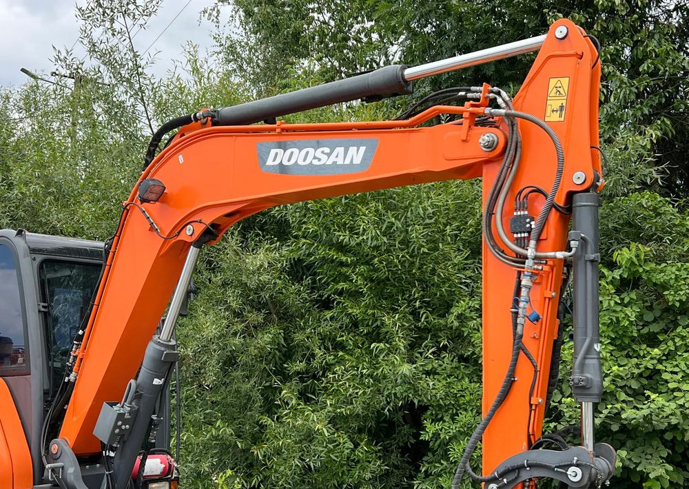 Doosan DOOSAN DX57W *ROTOTILT* 2200 Motogodzin * Jak Nowa * Sprowadzona * Stan Perfekcyjny - Pelle sur pneus: photos 4 Doosan DOOSAN DX57W *ROTOTILT* 2200 Motogodzin * Jak Nowa * Sprowadzona * Stan Perfekcyjny - Pelle sur pneus: photos 4