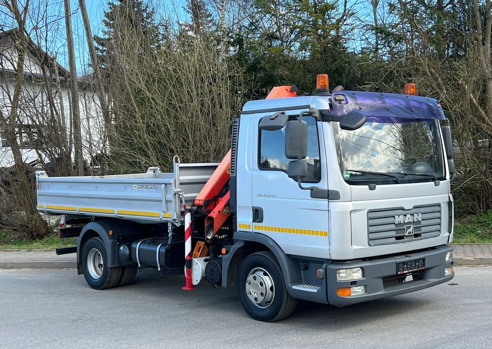 MAN MAN TGL 12-240 Kiper Wywrotka 4x2 Kran PALFINGER PK 12500 BARDZO DOBRY STAN - Camion benne: photos 2 MAN MAN TGL 12-240 Kiper Wywrotka 4x2 Kran PALFINGER PK 12500 BARDZO DOBRY STAN - Camion benne: photos 2