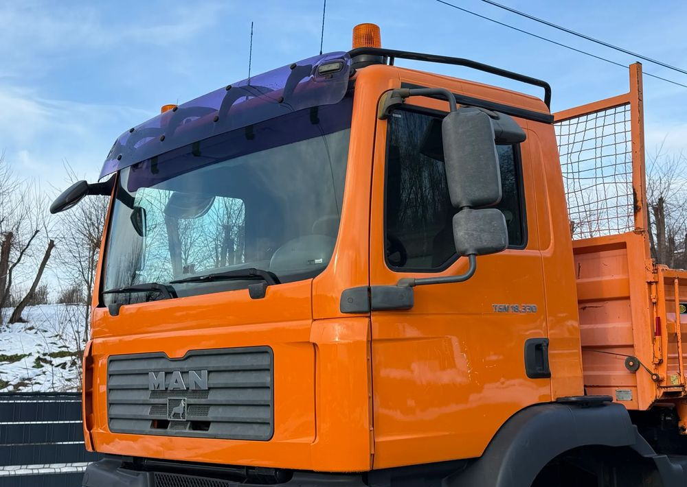 MAN * TGM 18-330 MAN 4x4 HDS Hiab 122 * Kiper Wywrotka * Bardzo Dobry Stan - Camion benne: photos 4 MAN * TGM 18-330 MAN 4x4 HDS Hiab 122 * Kiper Wywrotka * Bardzo Dobry Stan - Camion benne: photos 4