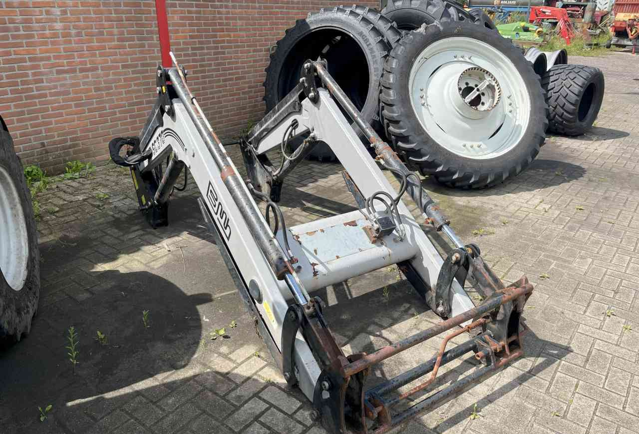 BMH Palas SC 370 Front-laders / Frontlader / Voorlader / Tractoren - Chargeur frontal pour tracteur: photos 2 BMH Palas SC 370 Front-laders / Frontlader / Voorlader / Tractoren - Chargeur frontal pour tracteur: photos 2