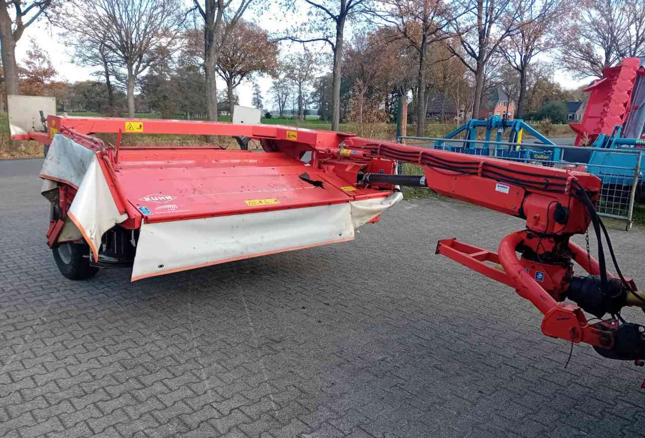 Kuhn FC302G getrokken schijvenmaaier *Verkocht/sold* - Faucheuse: photos 4 Kuhn FC302G getrokken schijvenmaaier *Verkocht/sold* - Faucheuse: photos 4