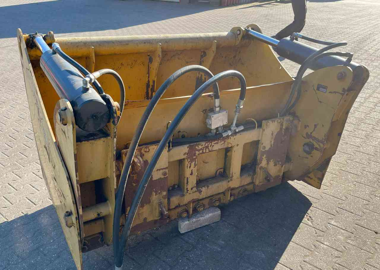 Mammut Kuilhapper Euro aansluiting voermachines - Matériel d'ensilage: photos 4 Mammut Kuilhapper Euro aansluiting voermachines - Matériel d'ensilage: photos 4