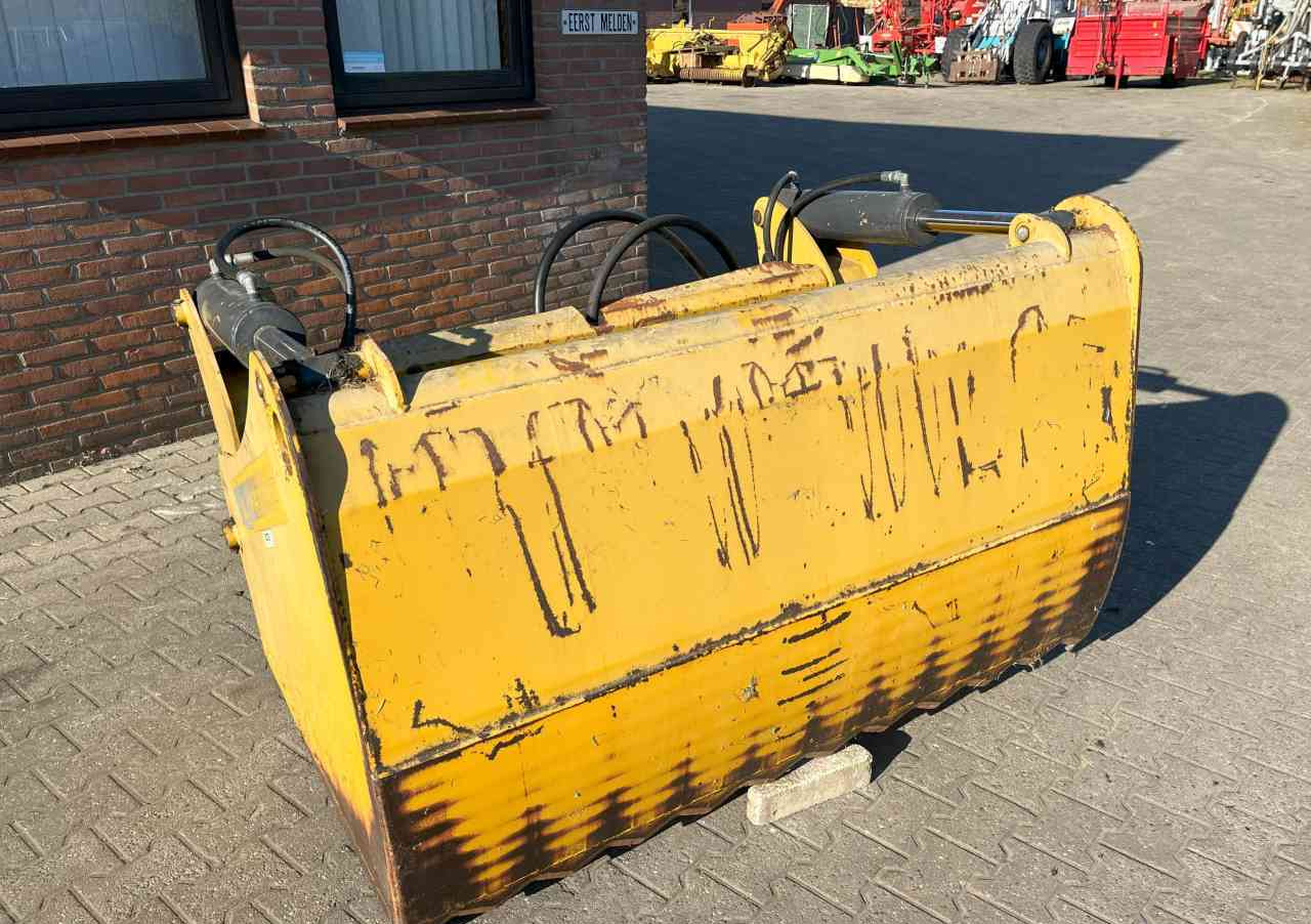 Mammut Kuilhapper Euro aansluiting voermachines - Matériel d'ensilage: photos 3 Mammut Kuilhapper Euro aansluiting voermachines - Matériel d'ensilage: photos 3