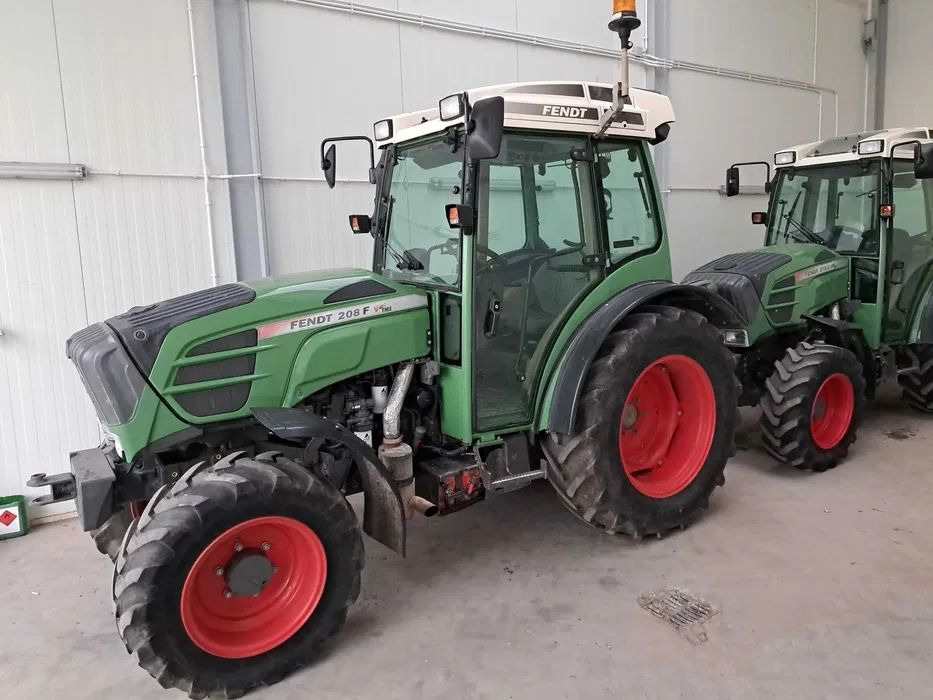 Ciągnik Fendt 208F Vario TMS sadownik - Tracteur agricole: photos 1 Ciągnik Fendt 208F Vario TMS sadownik - Tracteur agricole: photos 1