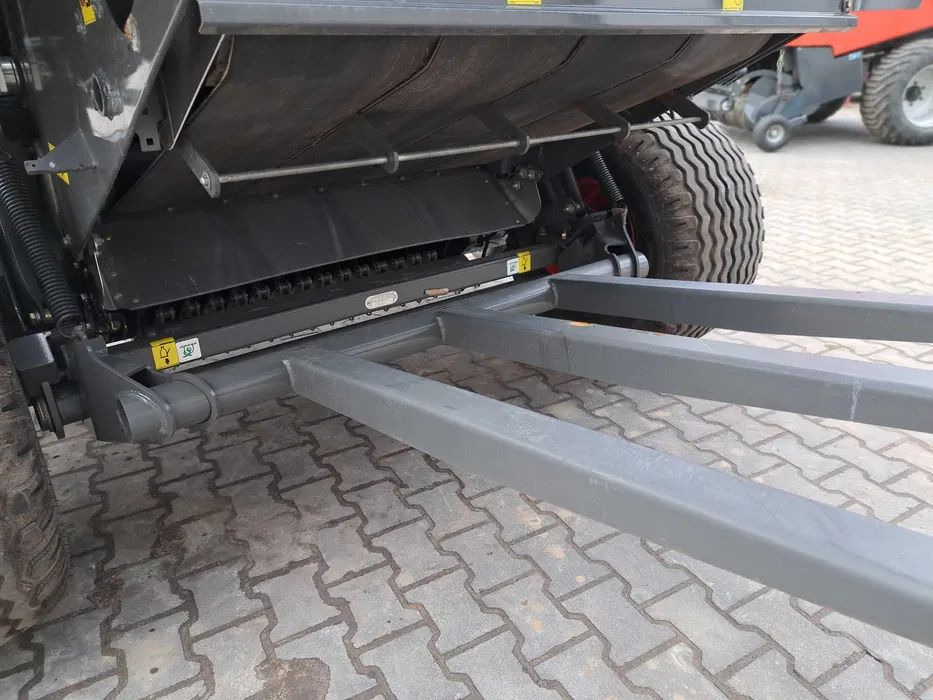 Claas Variant 465 RC - Presse à balles rondes: photos 5 Claas Variant 465 RC - Presse à balles rondes: photos 5