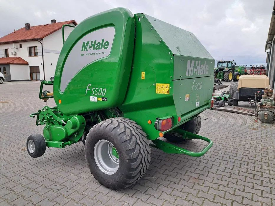 Mchale F5500 - Presse à balles rondes: photos 4 Mchale F5500 - Presse à balles rondes: photos 4