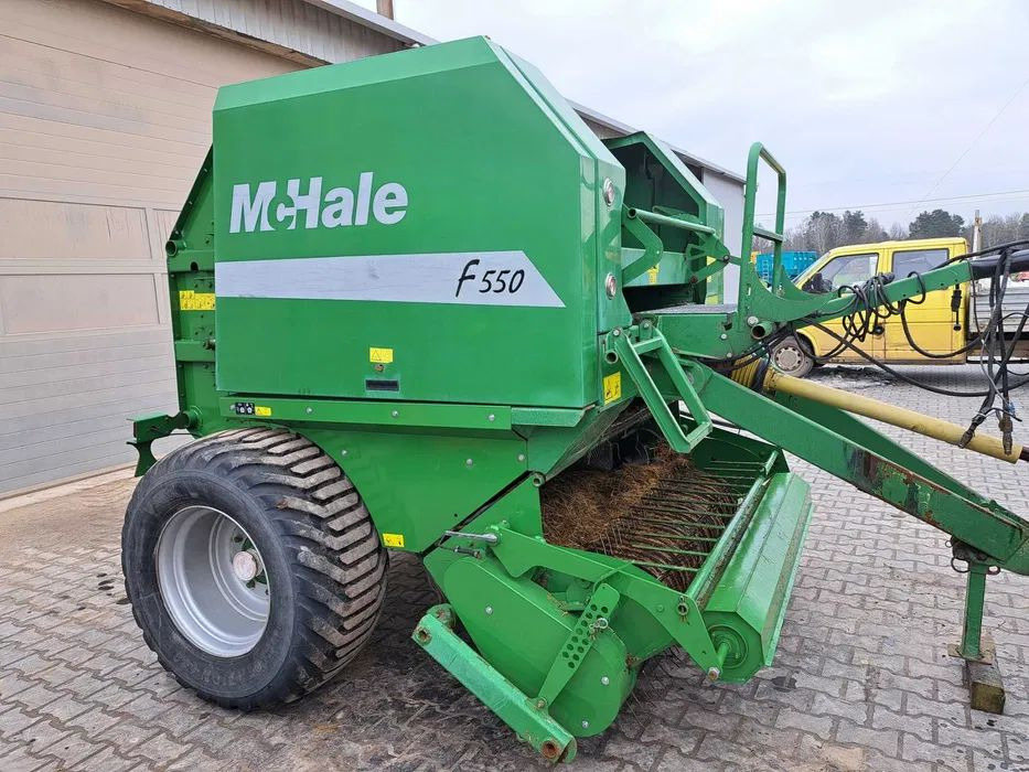 Prasa rolująca McHale f550 - Presse à balles rondes: photos 4 Prasa rolująca McHale f550 - Presse à balles rondes: photos 4