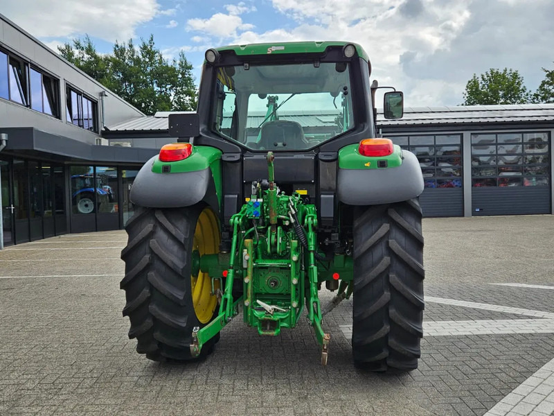 John Deere 6230 met 631 voorlader - Tracteur agricole: photos 4 John Deere 6230 met 631 voorlader - Tracteur agricole: photos 4