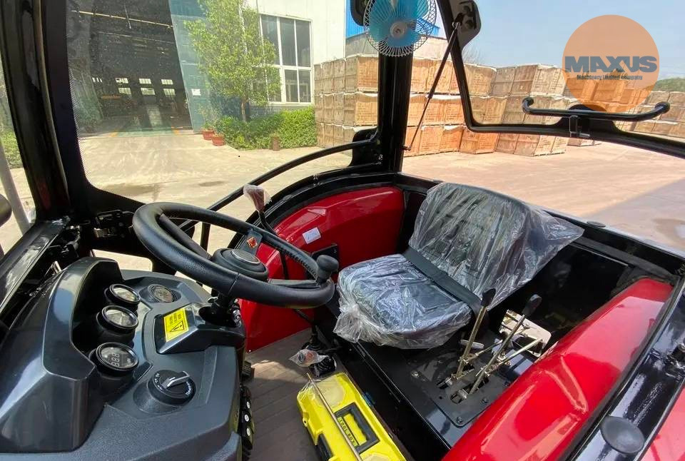 MAXUS НОВИЙ Трактор 100 К.с. 4x4 MAXUS - Tracteur agricole: photos 2 MAXUS НОВИЙ Трактор 100 К.с. 4x4 MAXUS - Tracteur agricole: photos 2