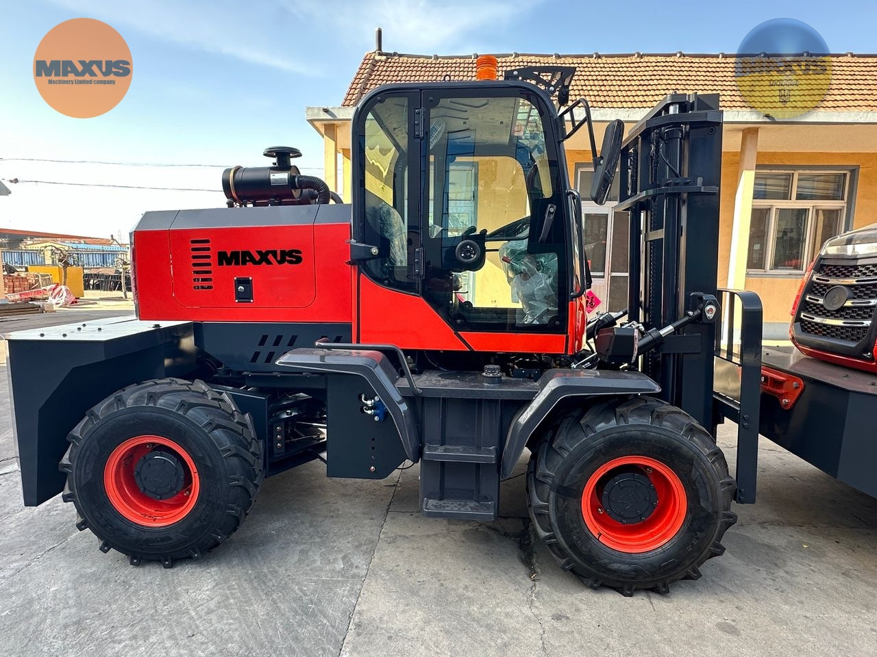 Maxus 23.04 in stock in Poland/ Wózek terenowy 4x4 / 4x4 terrain forklift / позашляховий 4x4 вилковий навантажувач / Geländestapler 4x4 Diesel - Chariot tout terrain: photos 3 Maxus 23.04 in stock in Poland/ Wózek terenowy 4x4 / 4x4 terrain forklift / позашляховий 4x4 вилковий навантажувач / Geländestapler 4x4 Diesel - Chariot tout terrain: photos 3