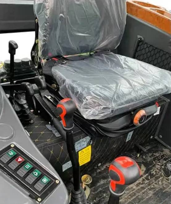 NEW 70 HP 4x4 Tractor MAXUS Warranty up to 10 YEARS НОВИЙ Трактор 70 К.с. 4x4 MAXUS Гарантія до 10 РОКІВ NOWY Ciągnik 70 KM 4x4 MAXUS Gwarancja do 10 LAT - Tracteur agricole: photos 5 NEW 70 HP 4x4 Tractor MAXUS Warranty up to 10 YEARS НОВИЙ Трактор 70 К.с. 4x4 MAXUS Гарантія до 10 РОКІВ NOWY Ciągnik 70 KM 4x4 MAXUS Gwarancja do 10 LAT - Tracteur agricole: photos 5