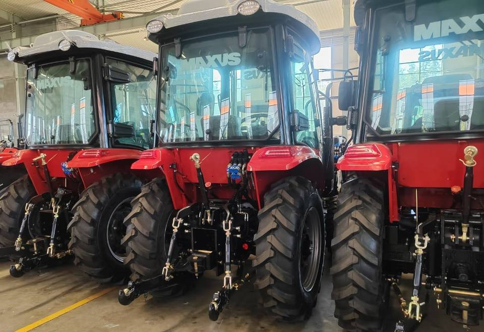 NEW MAXUS 50 HP 4x4 Tractor Euro 5 Warranty up to 10 YEARS НОВИЙ MAXUS 50 К.с. 4x4 Трактор Euro 5 Гарантія до 10 РОКІВ NOWY MAXUS 50 KM 4x4 Ciągnik Euro 5 Gwarancja do 10 LAT - Tracteur agricole: photos 4 NEW MAXUS 50 HP 4x4 Tractor Euro 5 Warranty up to 10 YEARS НОВИЙ MAXUS 50 К.с. 4x4 Трактор Euro 5 Гарантія до 10 РОКІВ NOWY MAXUS 50 KM 4x4 Ciągnik Euro 5 Gwarancja do 10 LAT - Tracteur agricole: photos 4
