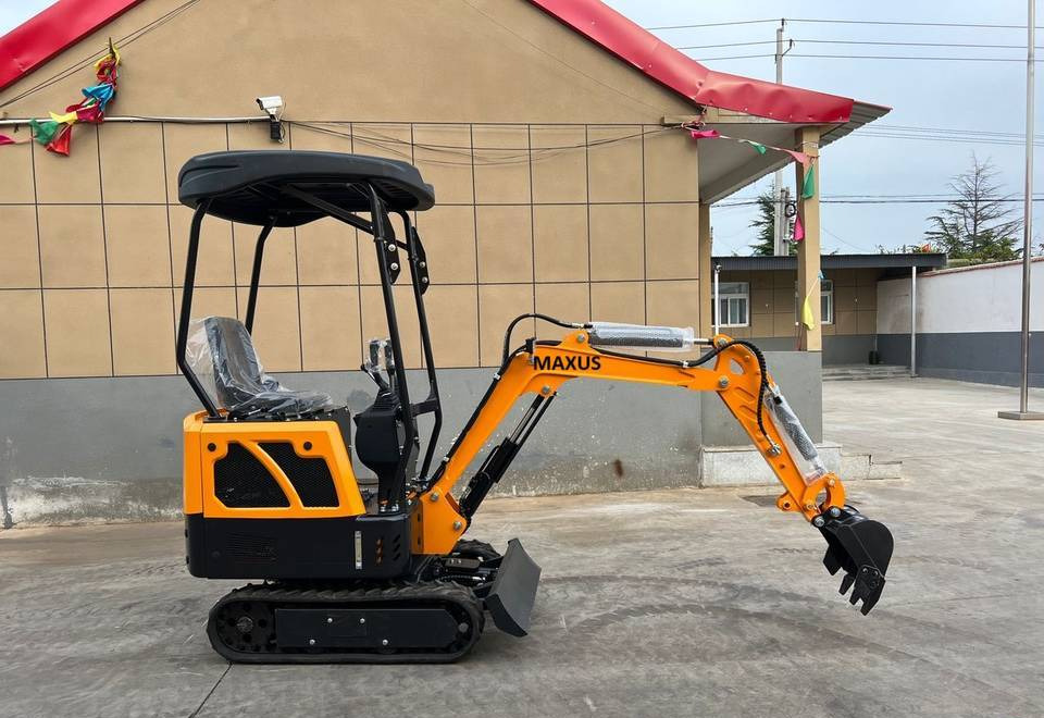 NEW MAXUS Kubota Excavator Euro 5 Warranty up to 10 YEARS НОВА копарка MAXUS Kubota Euro 5 Гарантія до 10 РОКІВ NOWA koparka MAXUS Kubota Euro 5 Gwarancja do 10 LAT - Mini pelle: photos 2 NEW MAXUS Kubota Excavator Euro 5 Warranty up to 10 YEARS НОВА копарка MAXUS Kubota Euro 5 Гарантія до 10 РОКІВ NOWA koparka MAXUS Kubota Euro 5 Gwarancja do 10 LAT - Mini pelle: photos 2