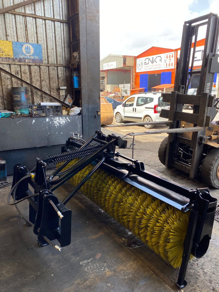 Bobcat - Brosse pour Engins de chantier: photos 4 Bobcat - Brosse pour Engins de chantier: photos 4