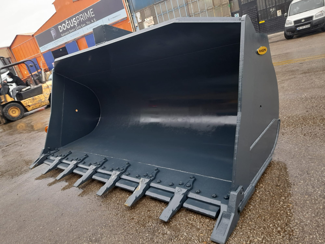 Doosan - Godet pour chargeur pour Engins de chantier: photos 1 Doosan - Godet pour chargeur pour Engins de chantier: photos 1