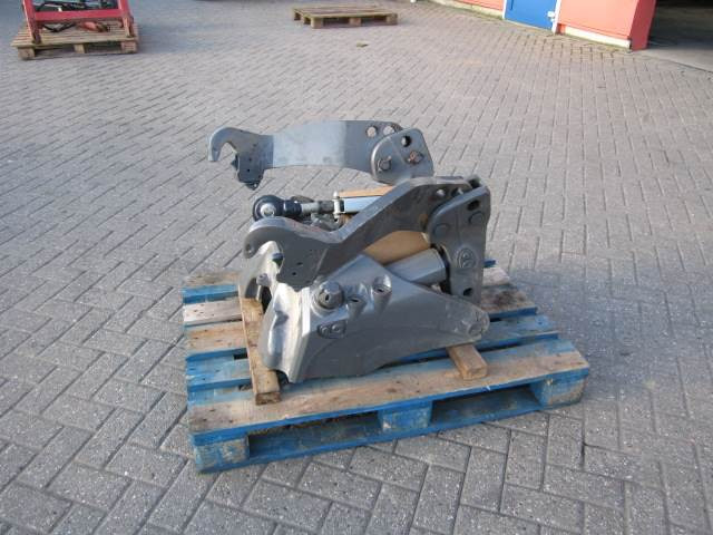 Valtra T4 originele fronthef - Pièces de rechange pour Machine agricole: photos 2 Valtra T4 originele fronthef - Pièces de rechange pour Machine agricole: photos 2